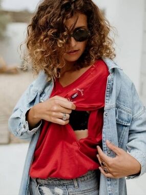 Maternity Red V-Neck Tee with Zipped Openings